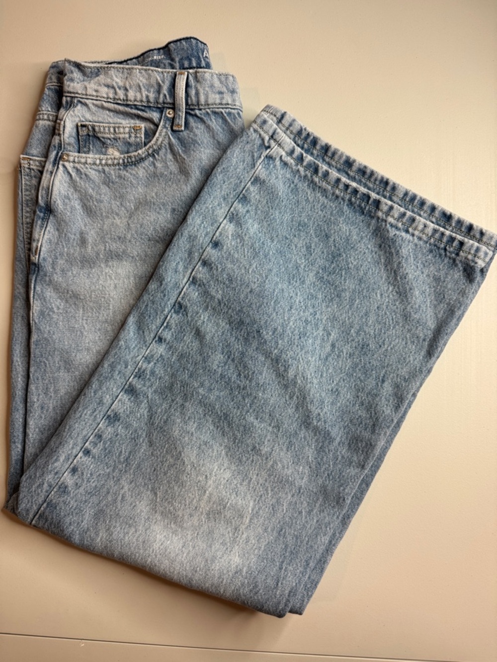 Arizona Jean Company Light Wash Wide Leg Jeans